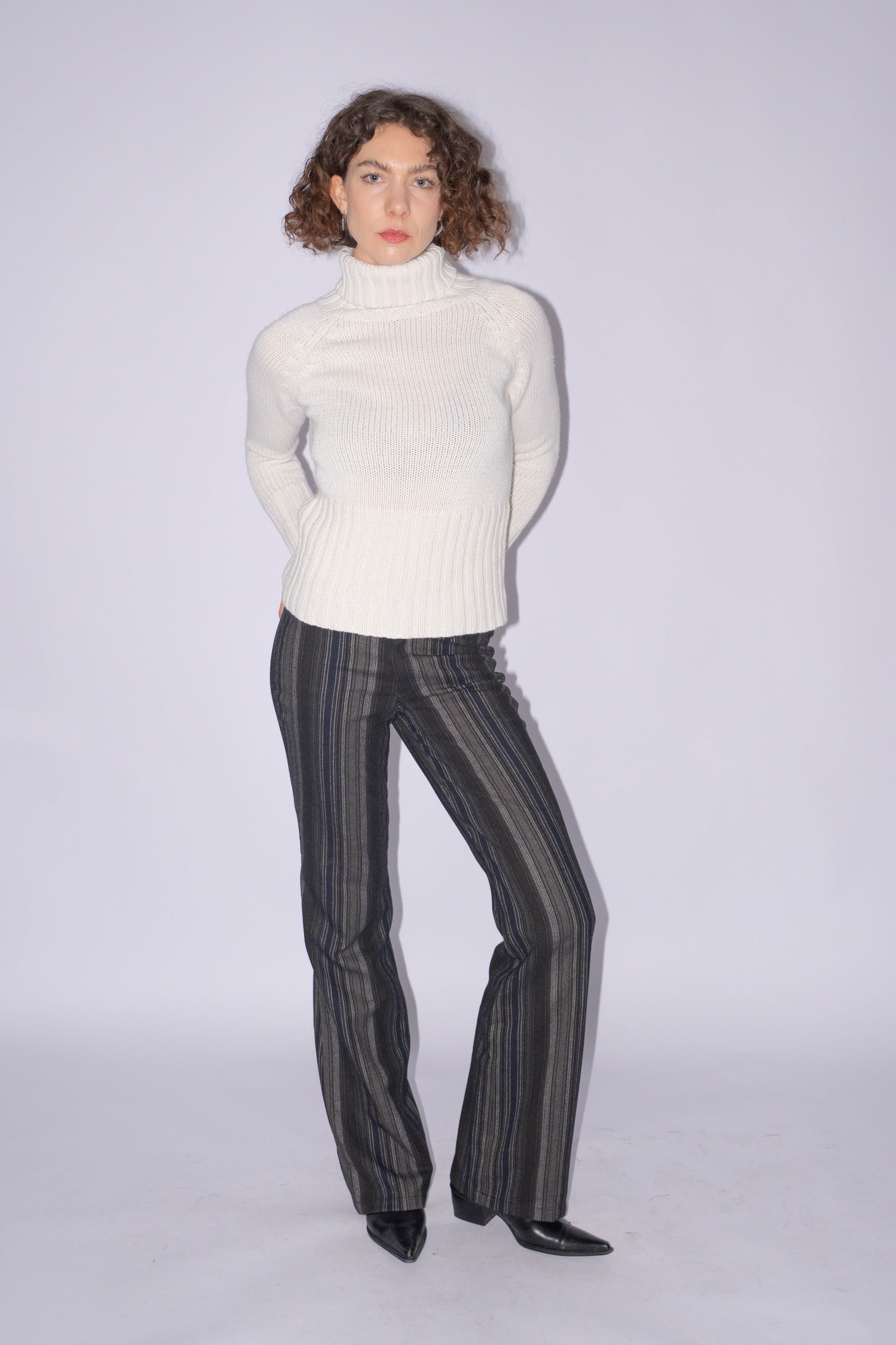 White High Collar Knit Size S