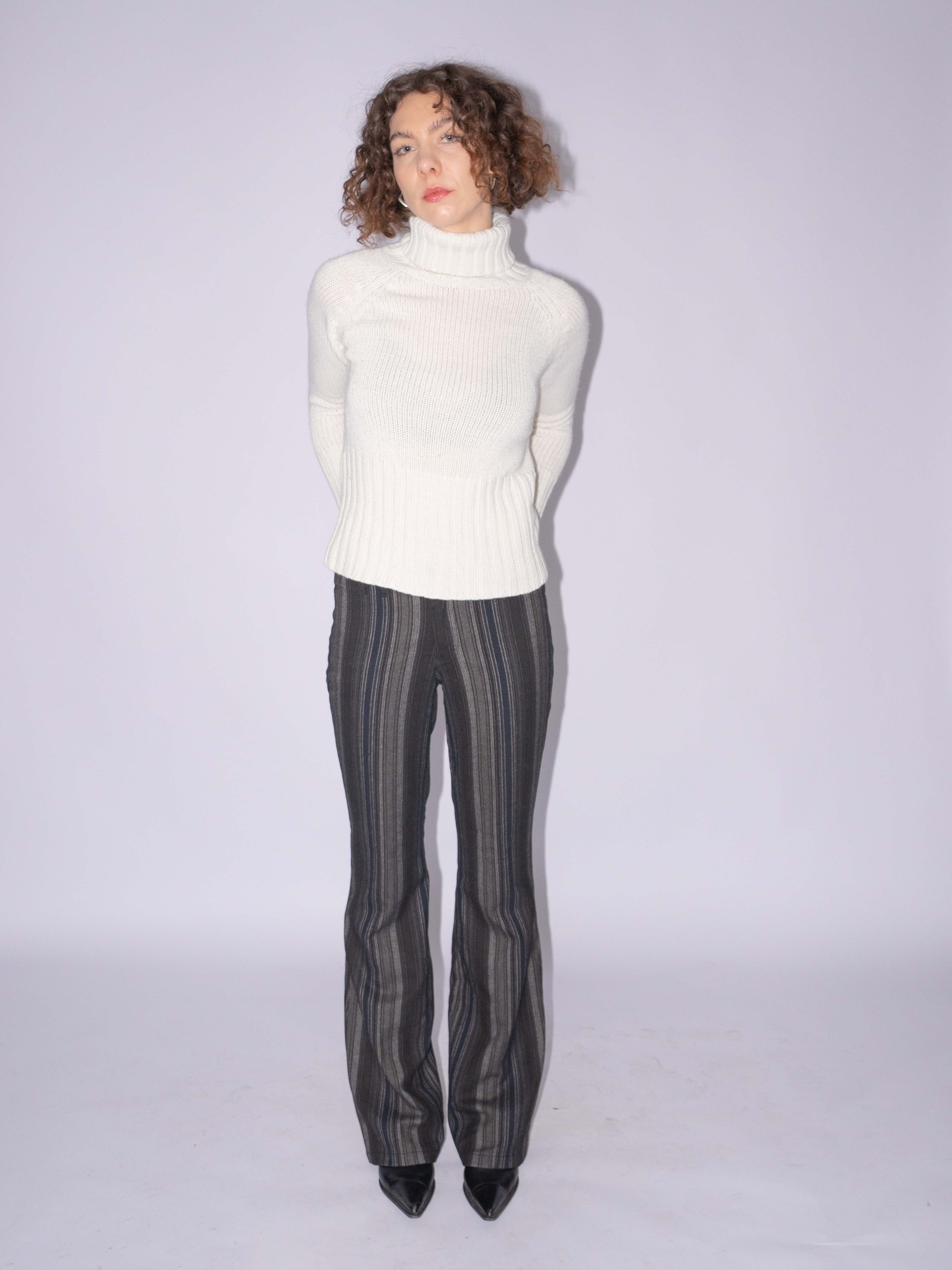 White High Collar Knit Size S