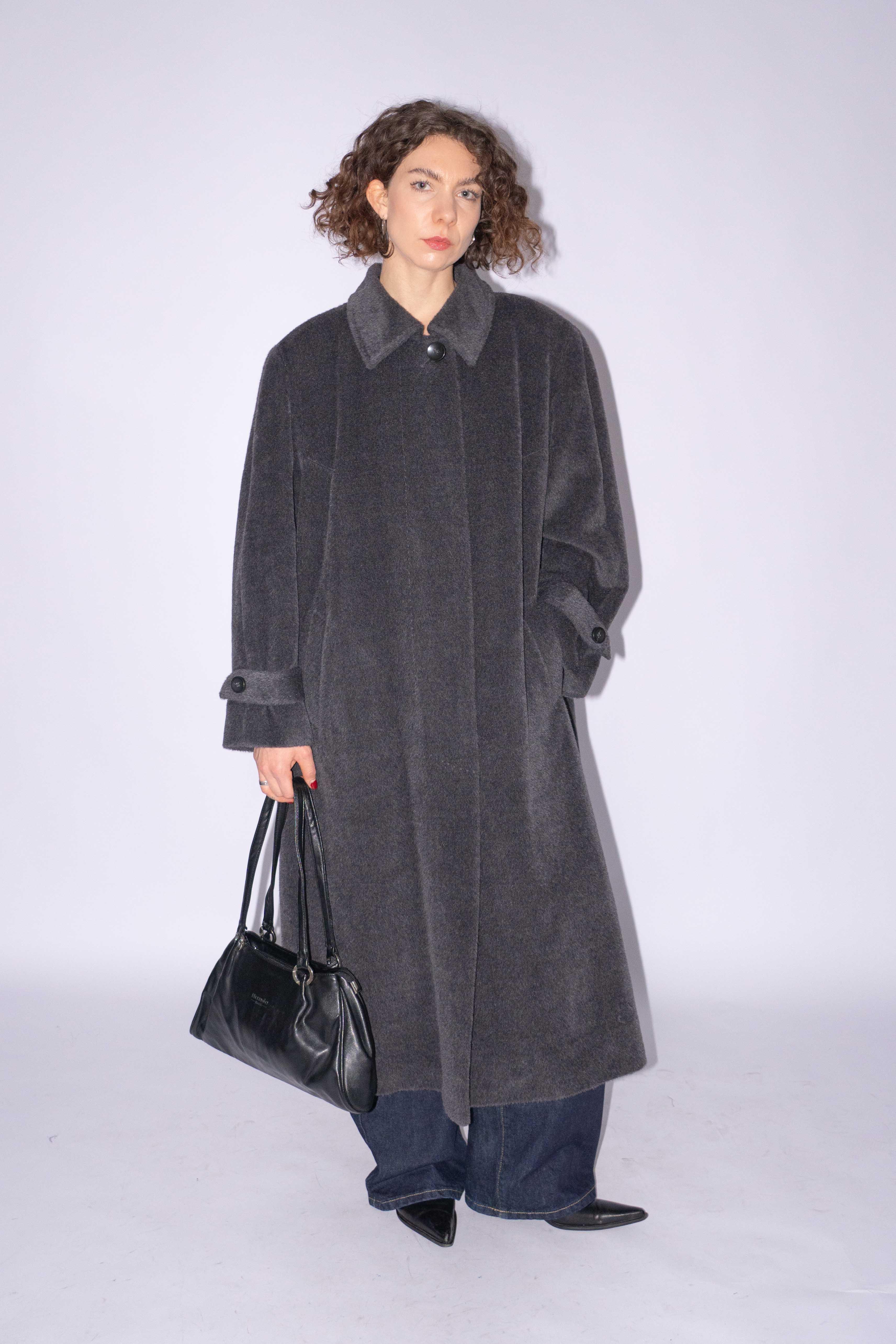 80% Lama Wool Coat Size XL