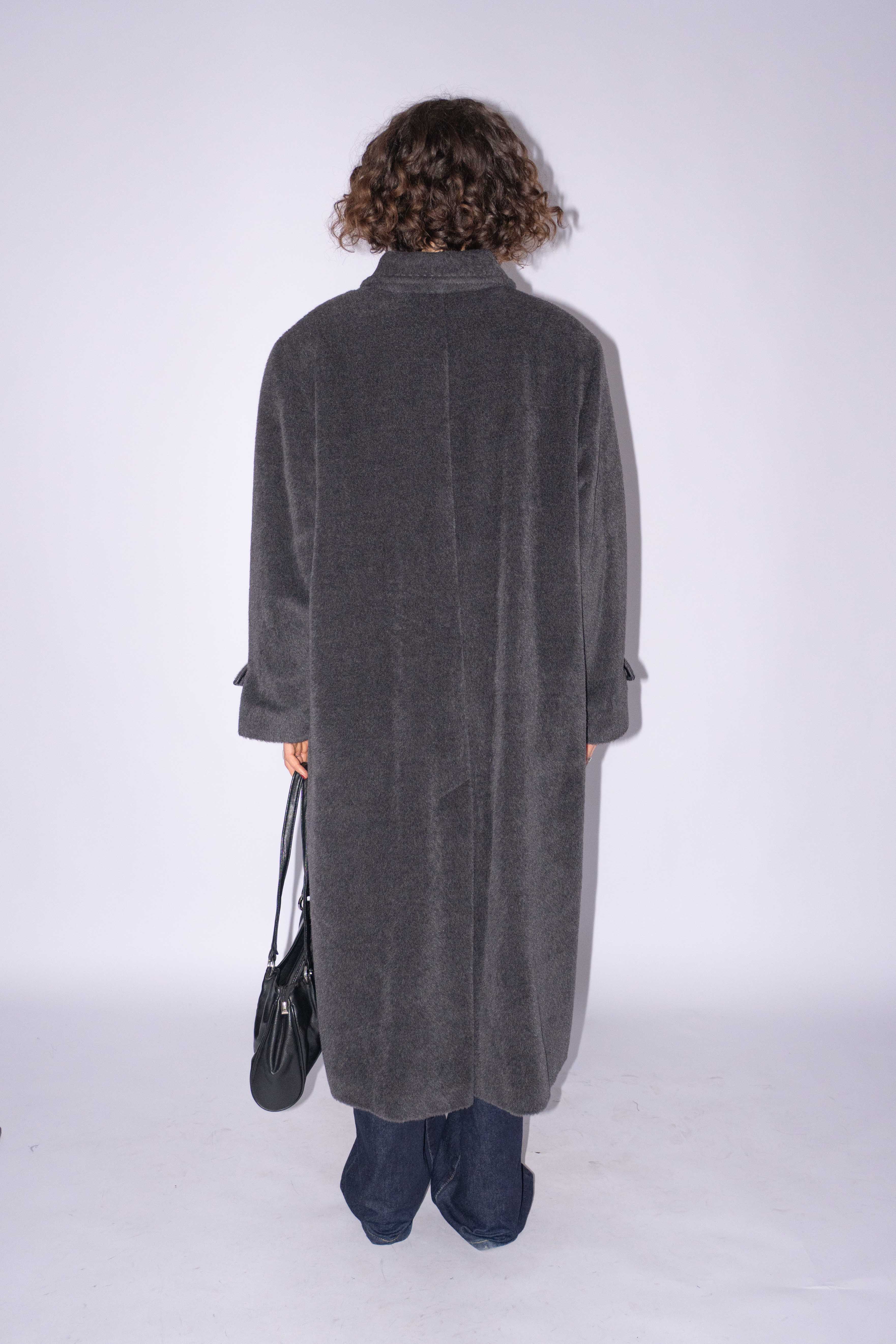 80% Lama Wool Coat Size XL