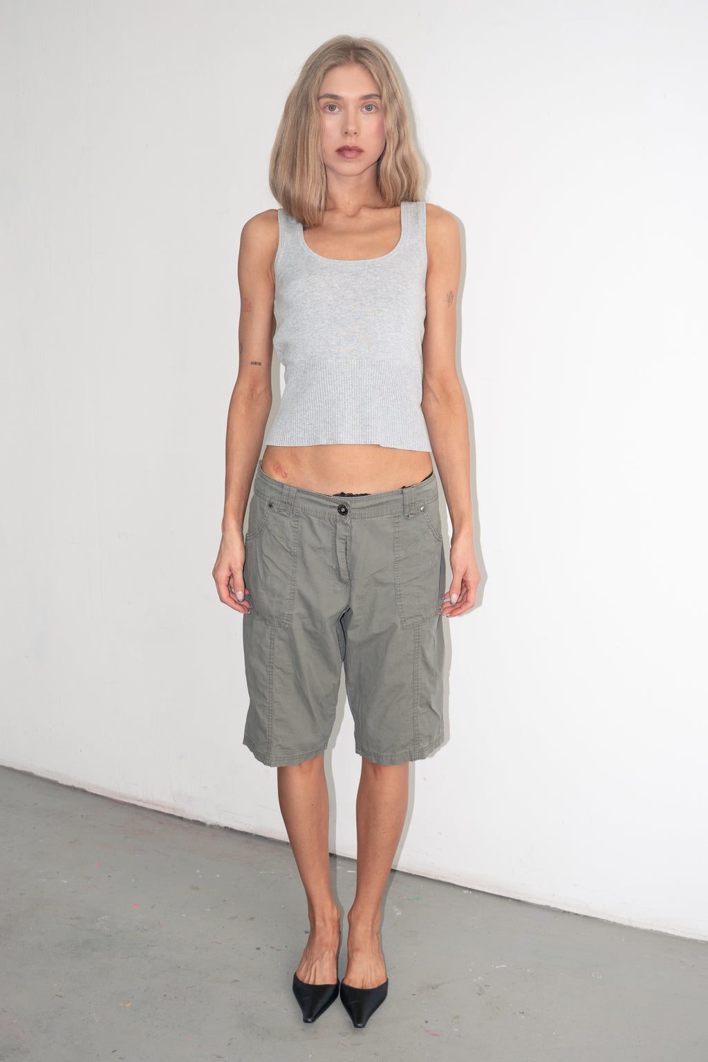 Khaki green shorts - Size M/L
