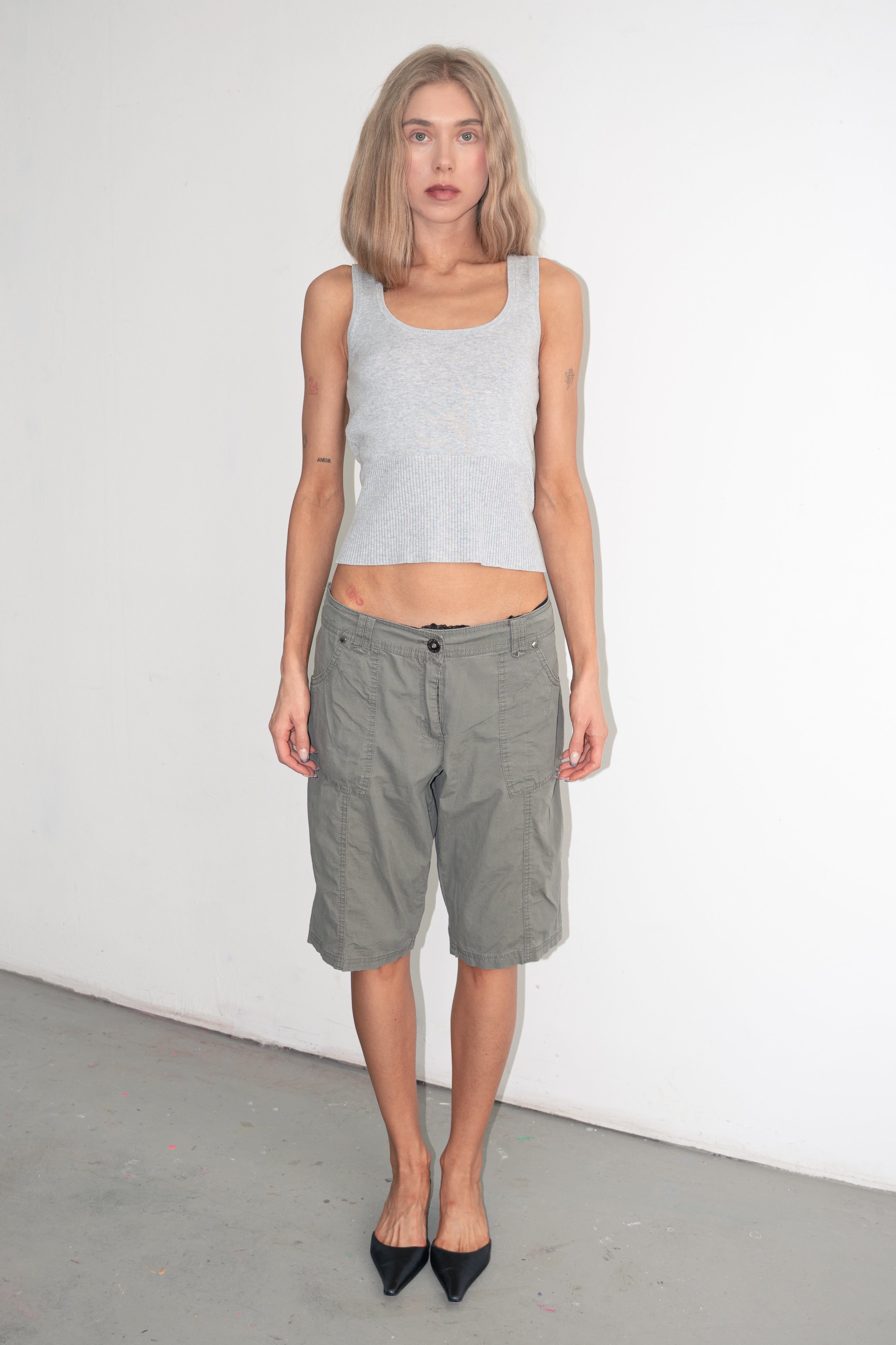 Khaki green shorts - Size M/L