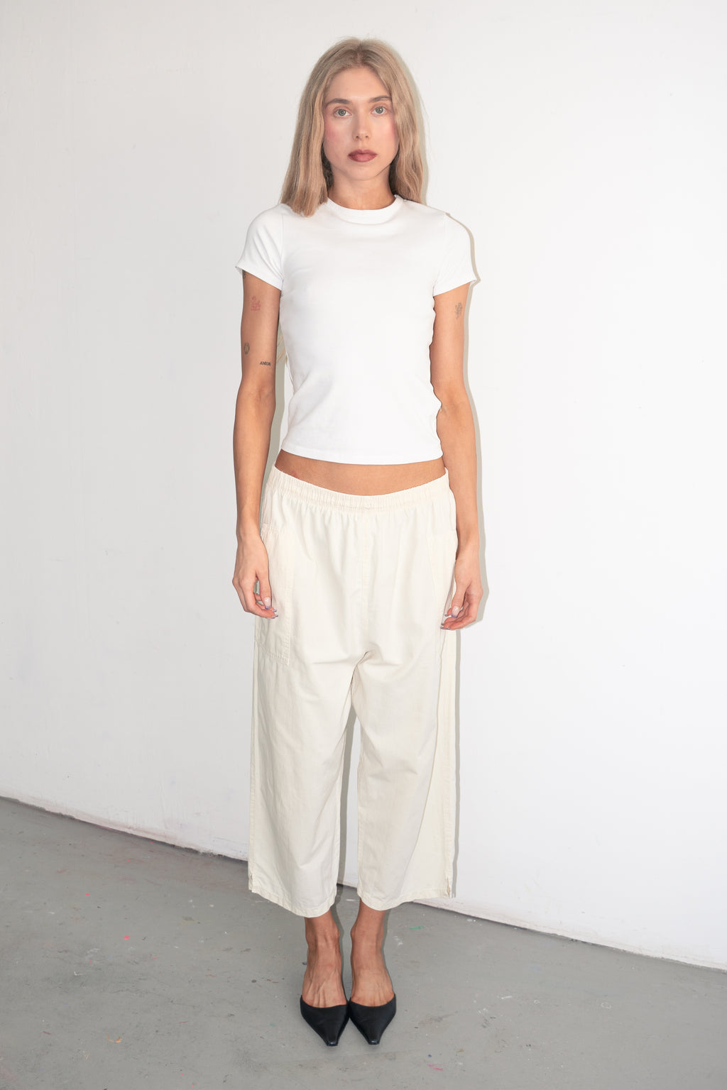 Cream Capri Bottoms - Size XL