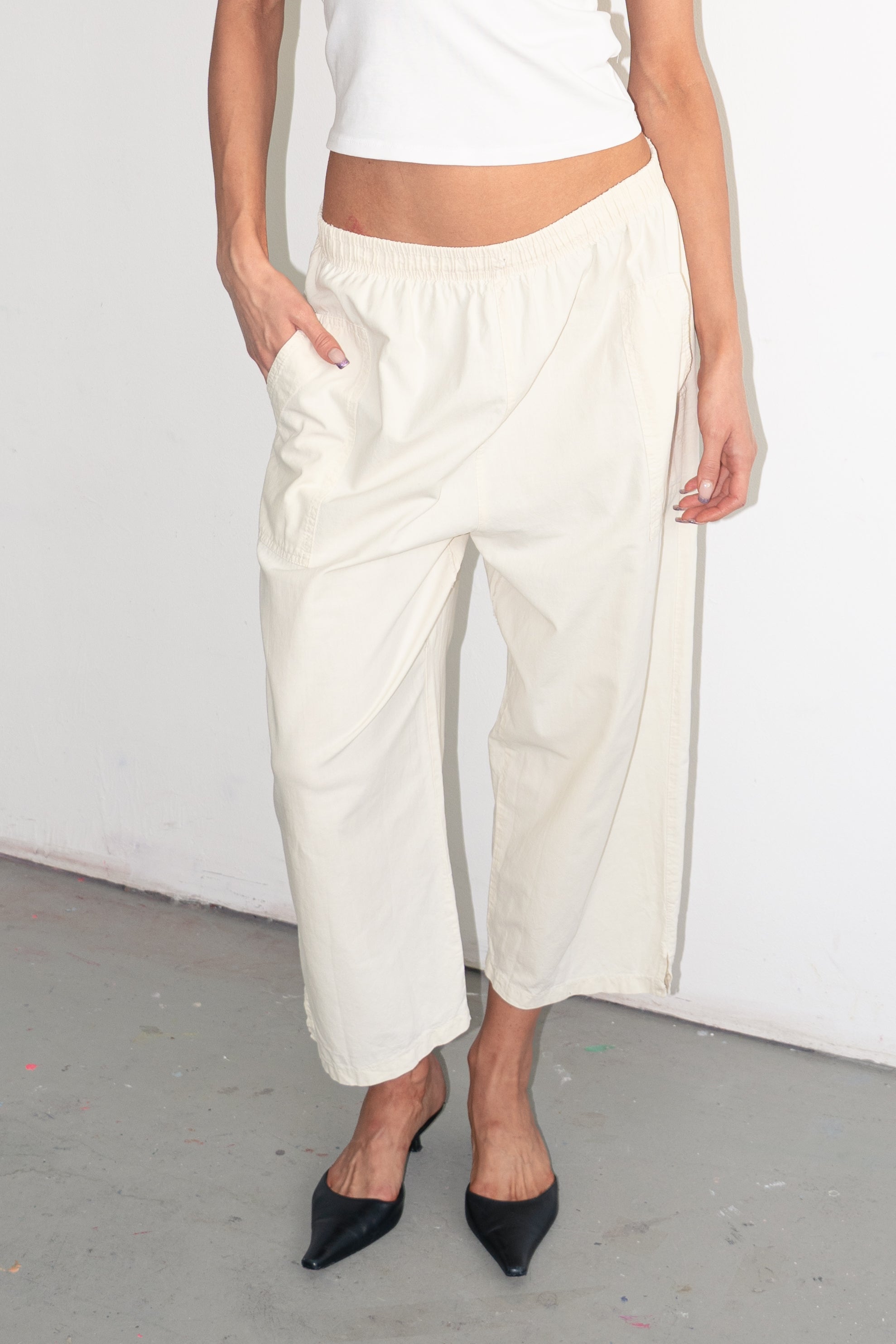 Cream Capri Bottoms - Size XL