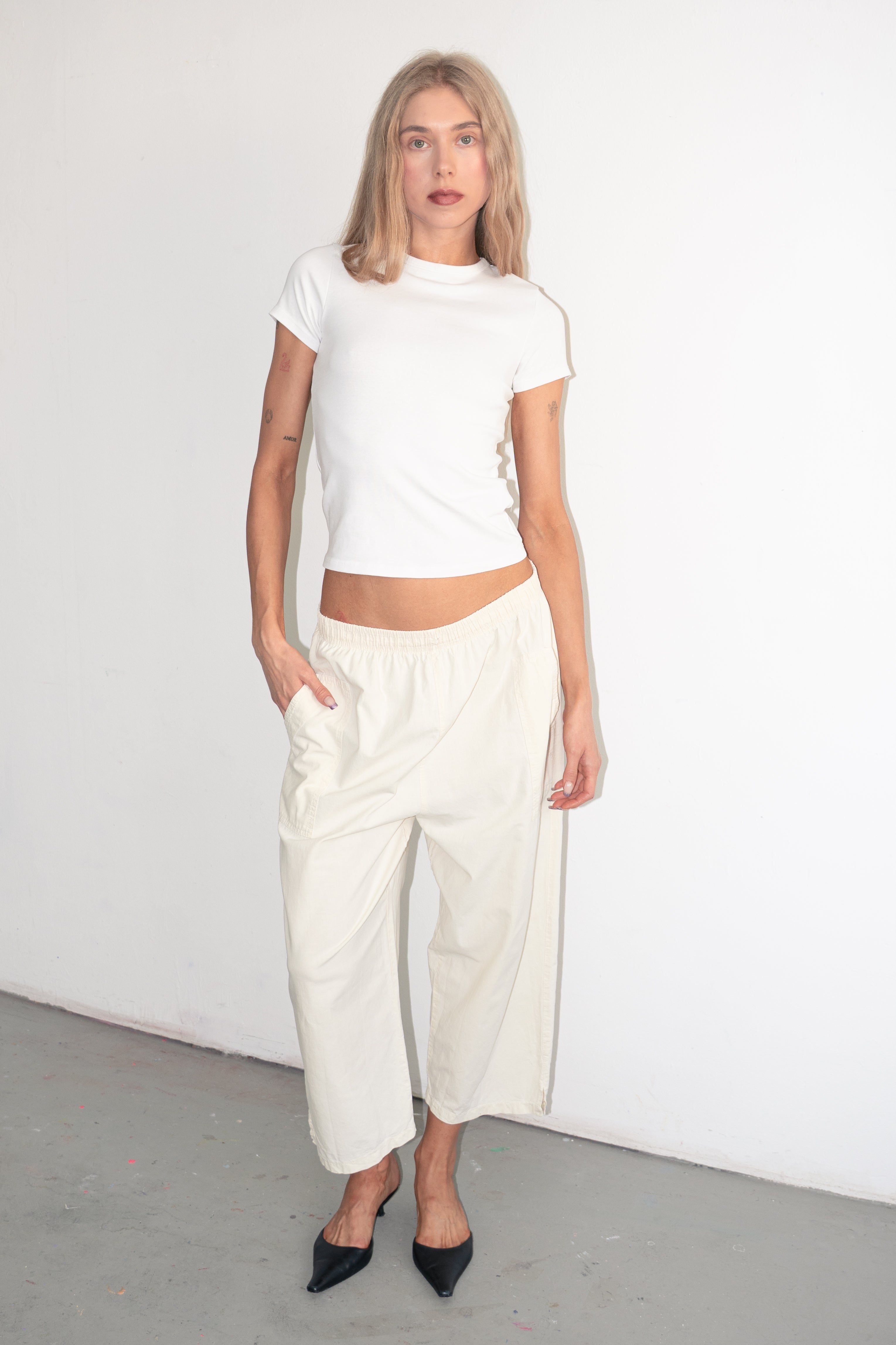 Cream Capri Bottoms - Size XL