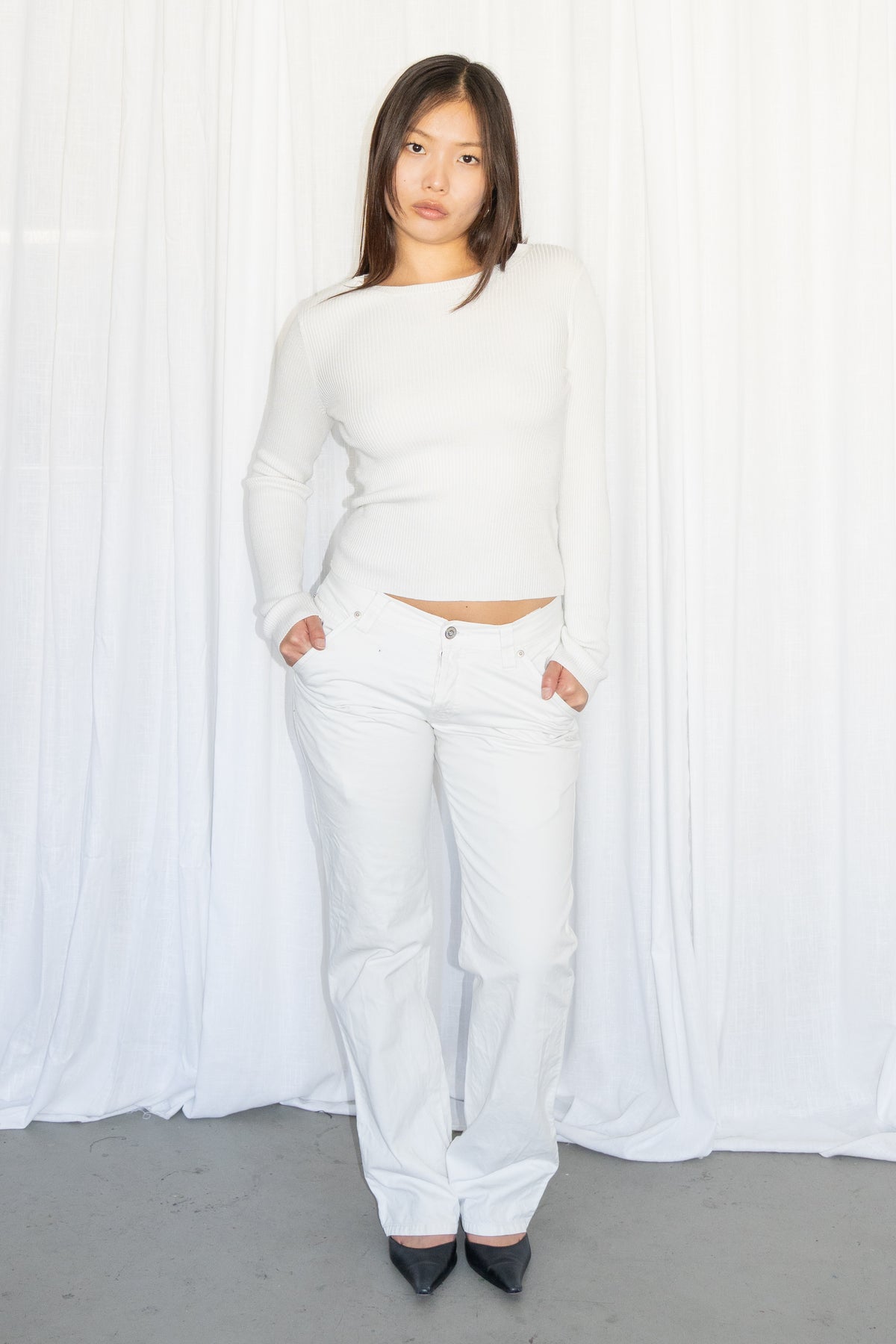 White Low Waist Jeans - Size M