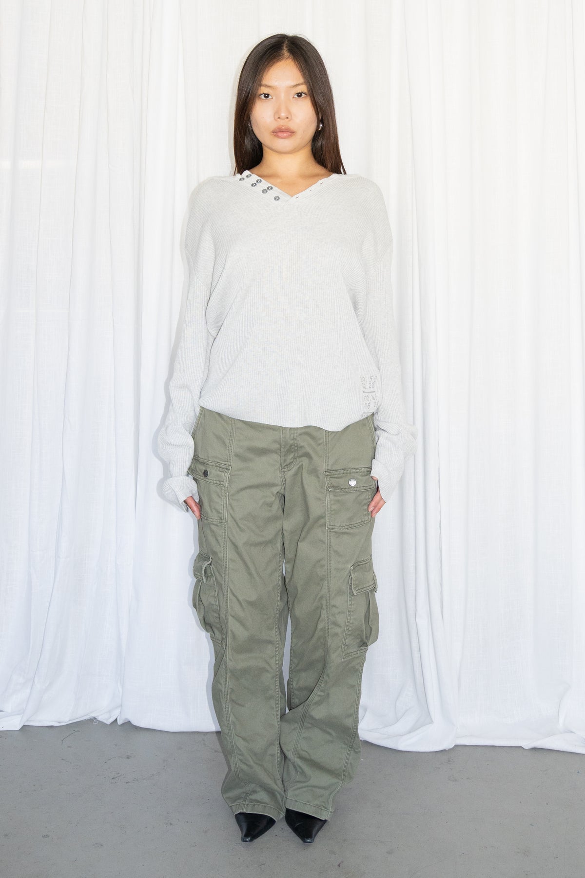 Light Grey Ribbed Knit Sweater - Size L/XL