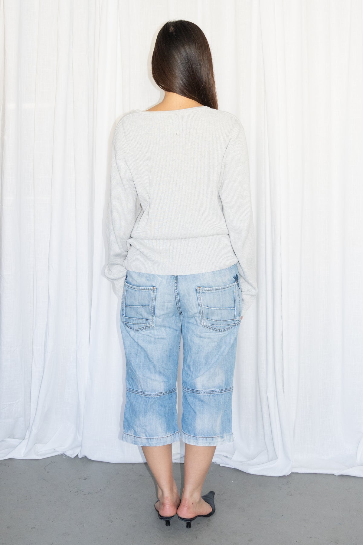 Light Grey Ribbed Knit Sweater - Size L/XL