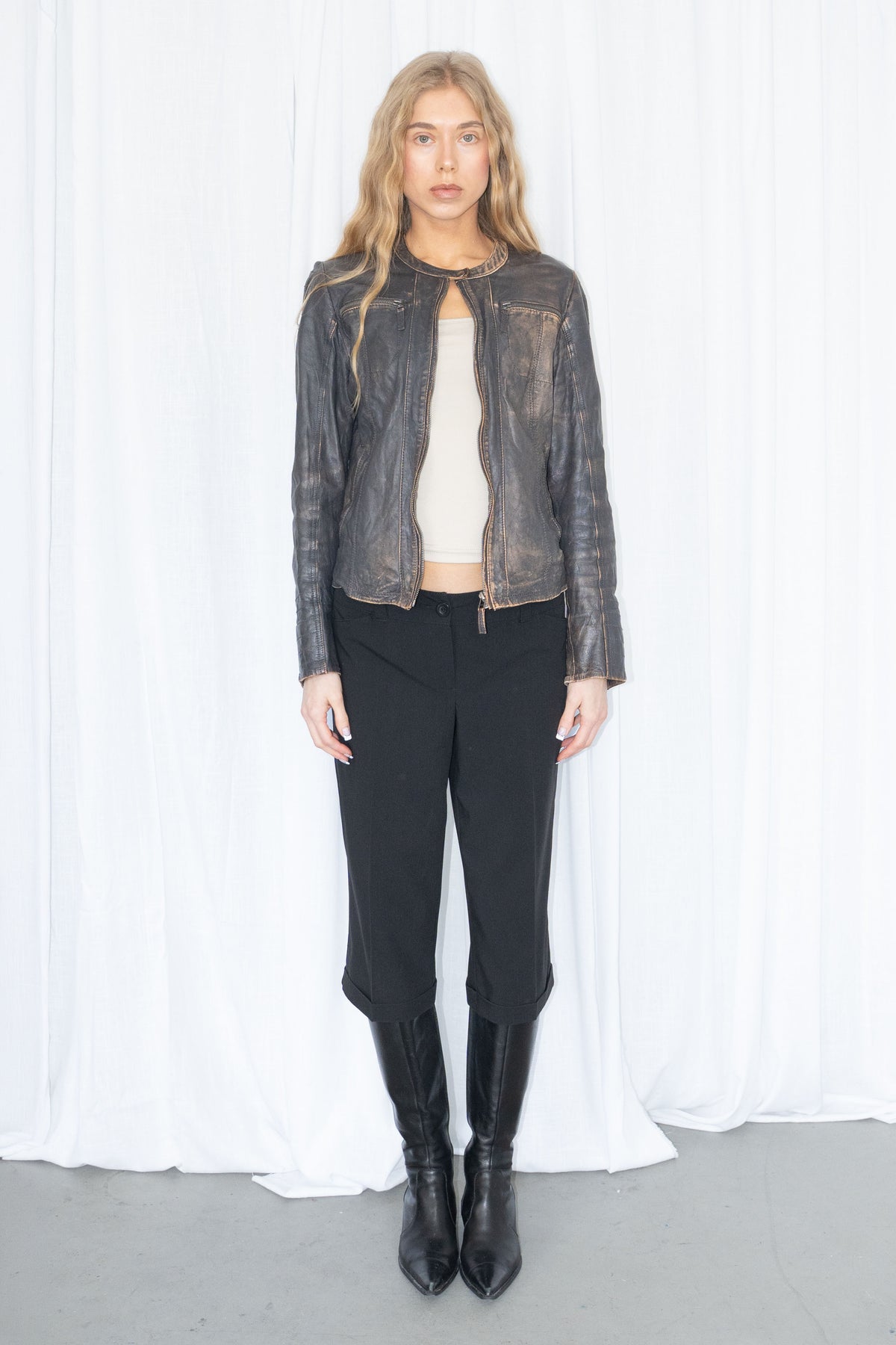 Black Tailored Capri Trousers - Size M