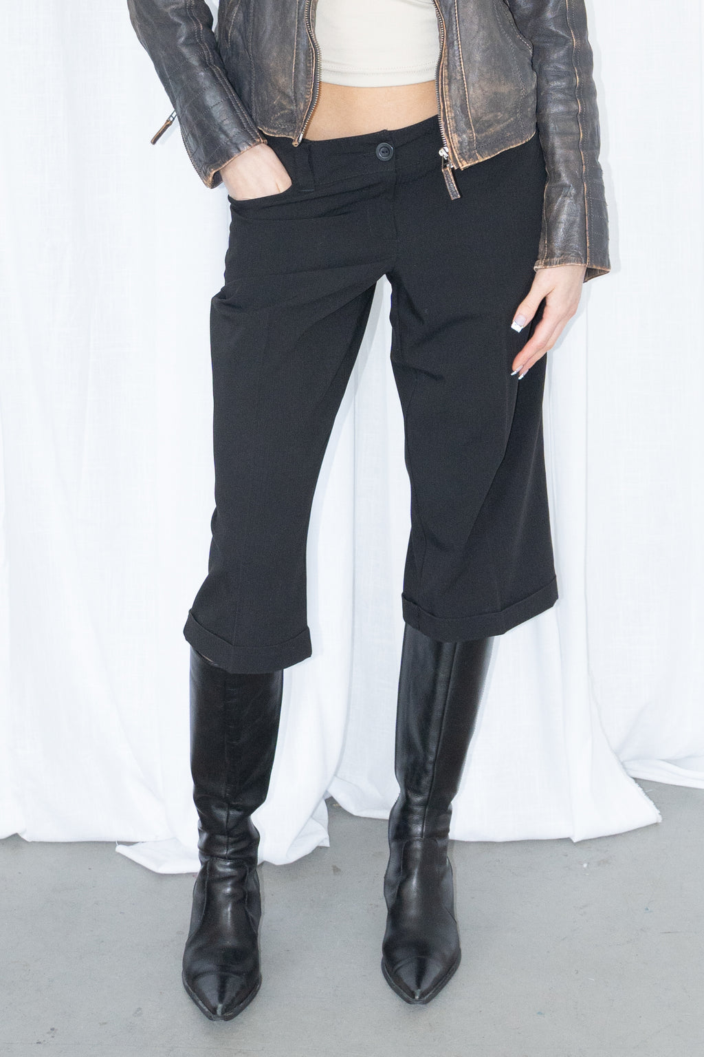 Black Tailored Capri Trousers - Size M