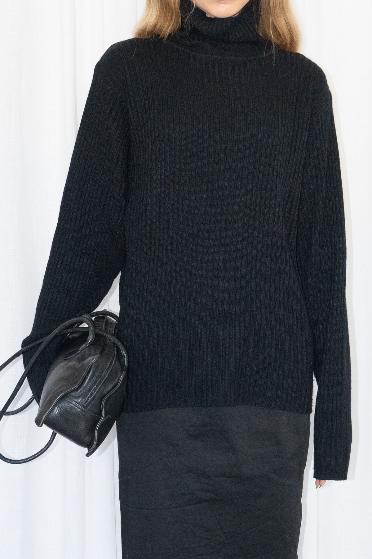 Black Knit 70% Lamswool, 20% Angora - Size M