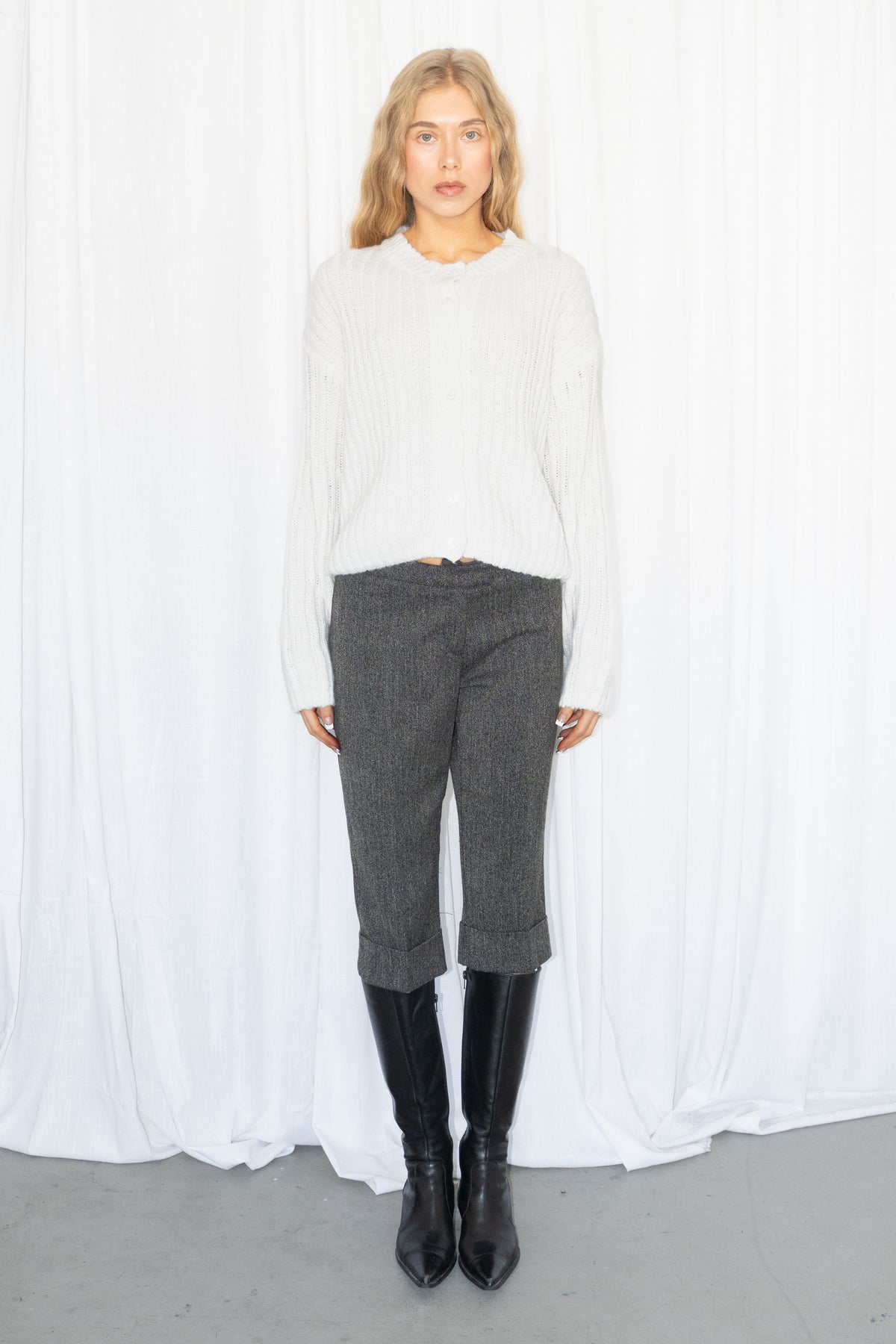 White Ribbed Button-Up Cardigan - Size M