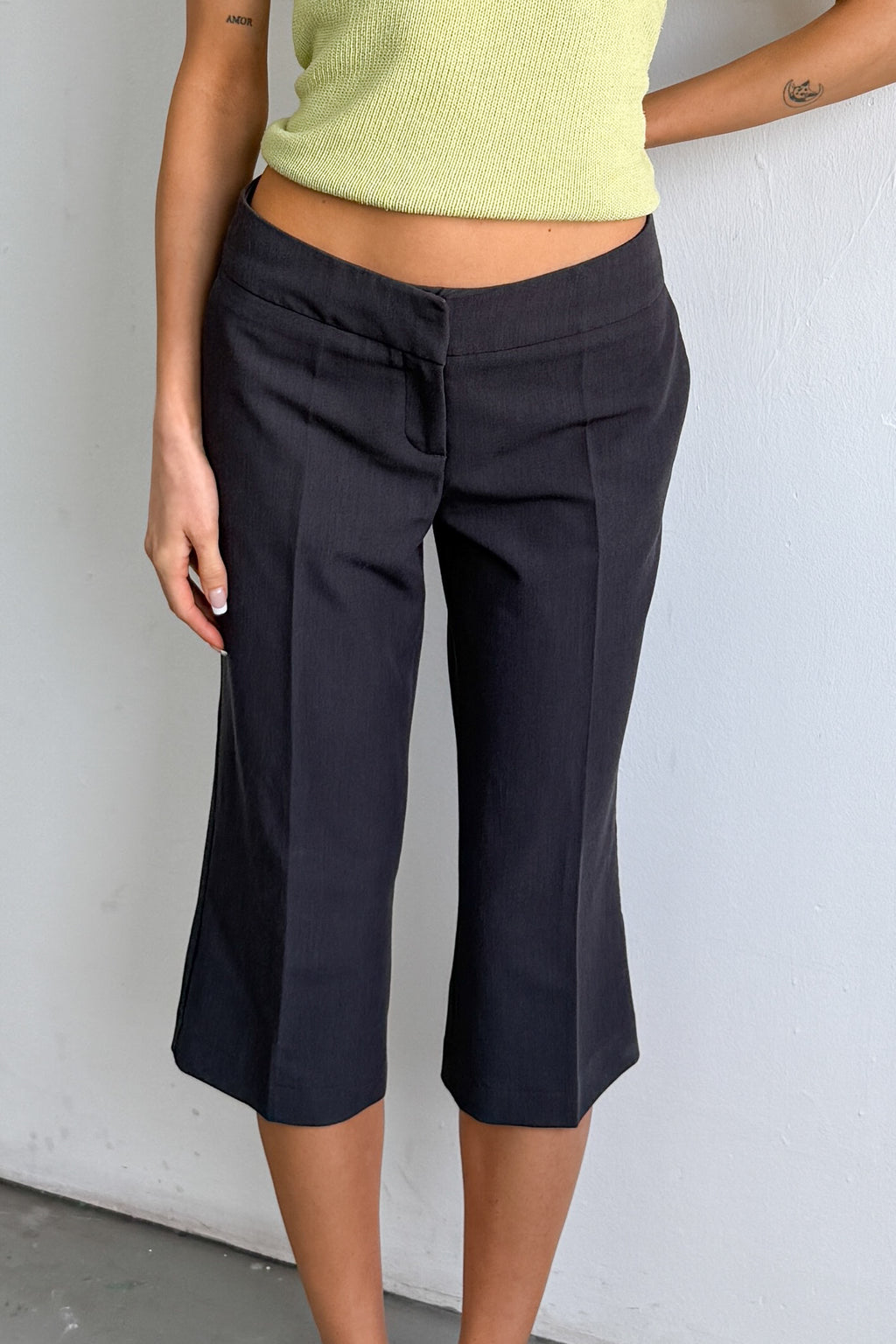 Grey Pantalon Capri - Size XS