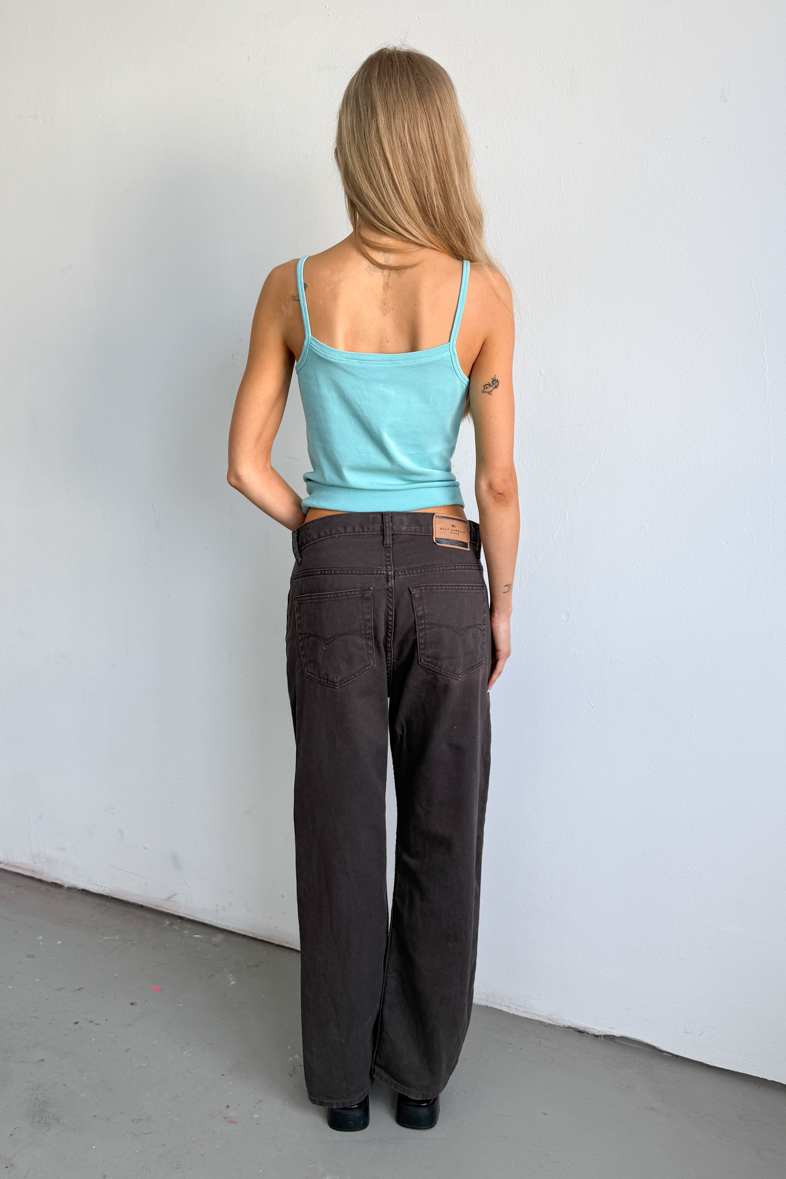Brown Jeans - Size M/L