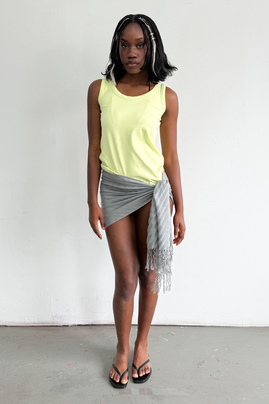 Hip Scarf Grey Structured