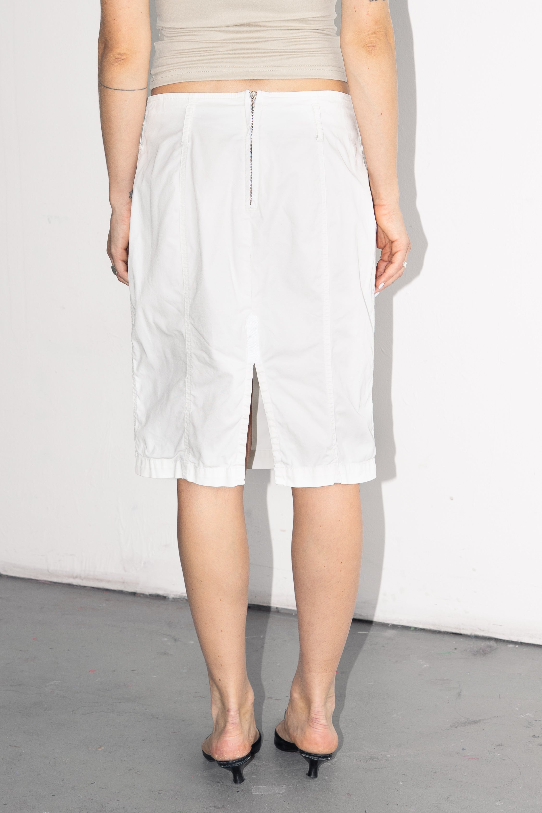 White Skirt With Belt Loops - Size M/L